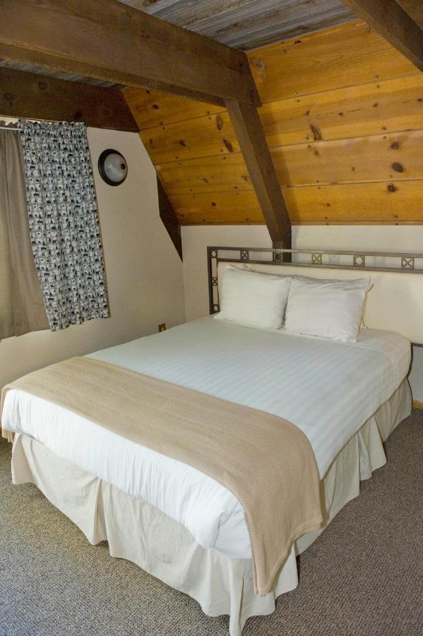 Cabins On Strawberry Hill Hotel Pine Luaran gambar