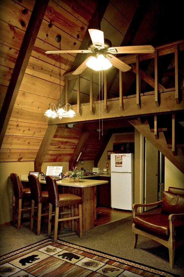 Cabins On Strawberry Hill Hotel Pine Luaran gambar