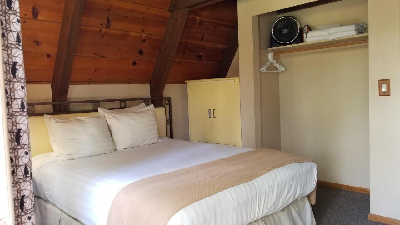 Cabins On Strawberry Hill Hotel Pine Luaran gambar